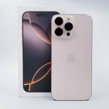 iPhone 16 Pro - Image 3