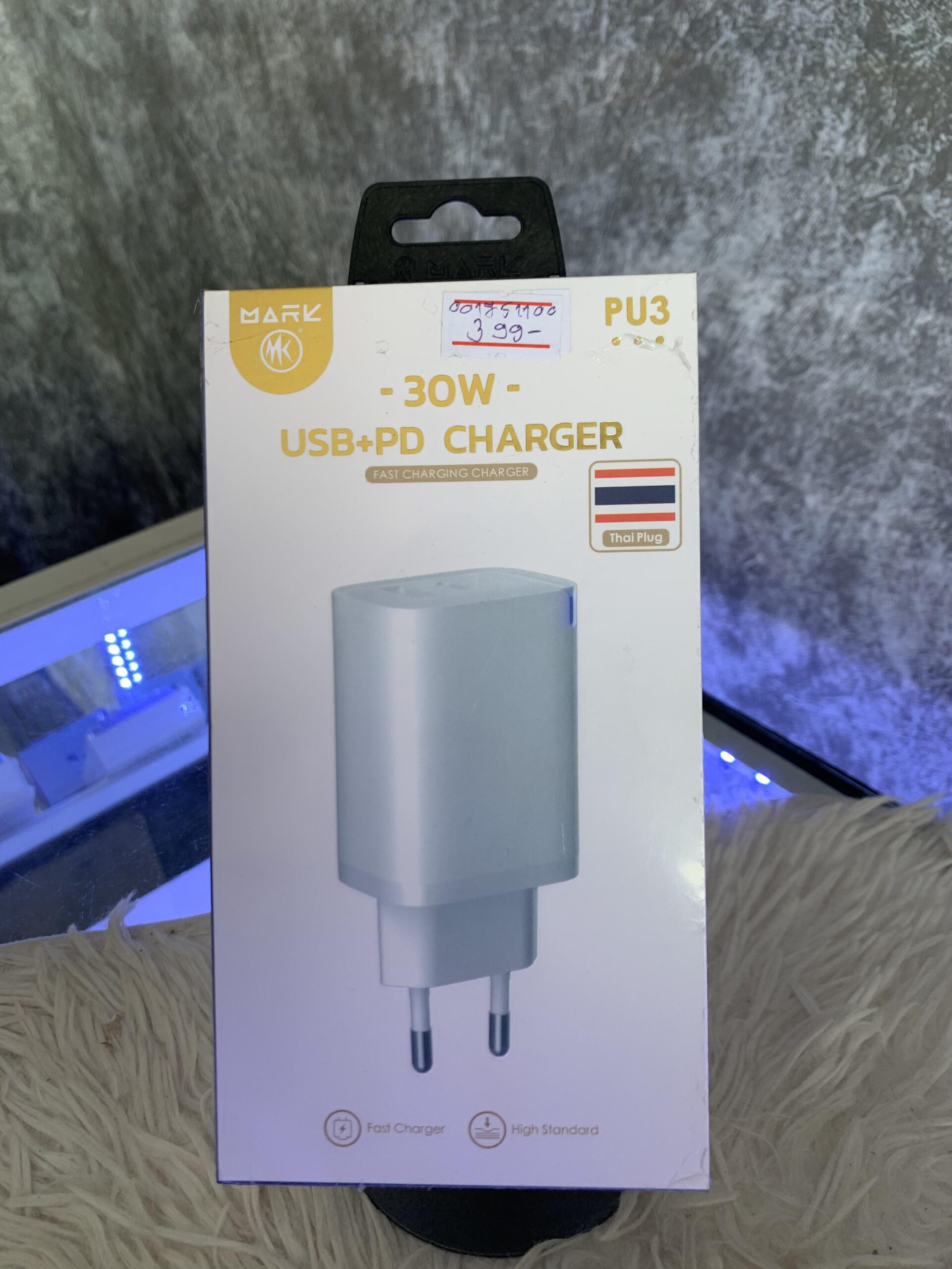 MAK 30W USB + PD Charger